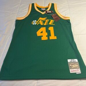 🚨Brand New! Never Worn Thurl Bailey Hardwood Classics Swingman Utah Jazz Jersey